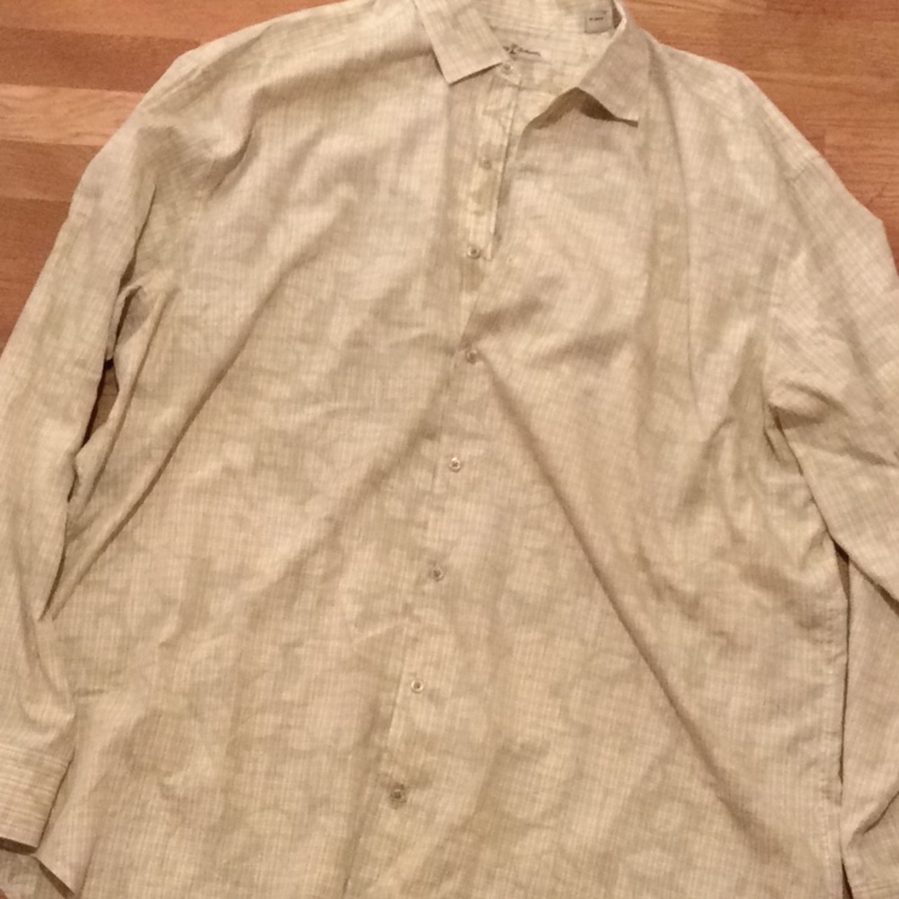 Men's Tommy Bahama casual button down shirt
